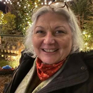 Meet your Posher, Lori